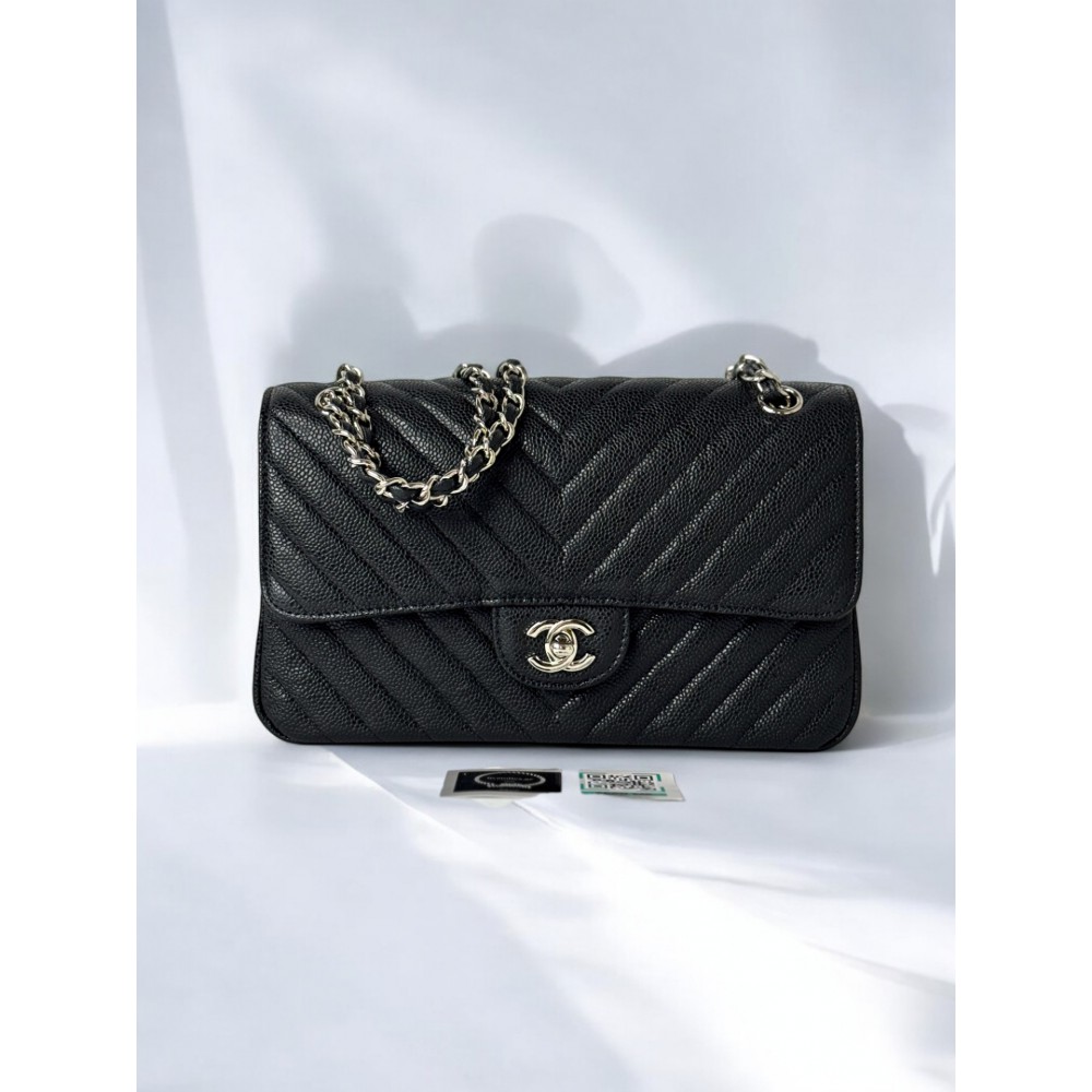 Chanel classic flap bag grained leather chevron Bags
