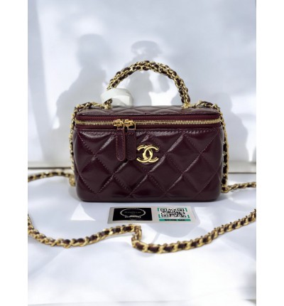 Chanel beauty bag 9.5x17x8cm