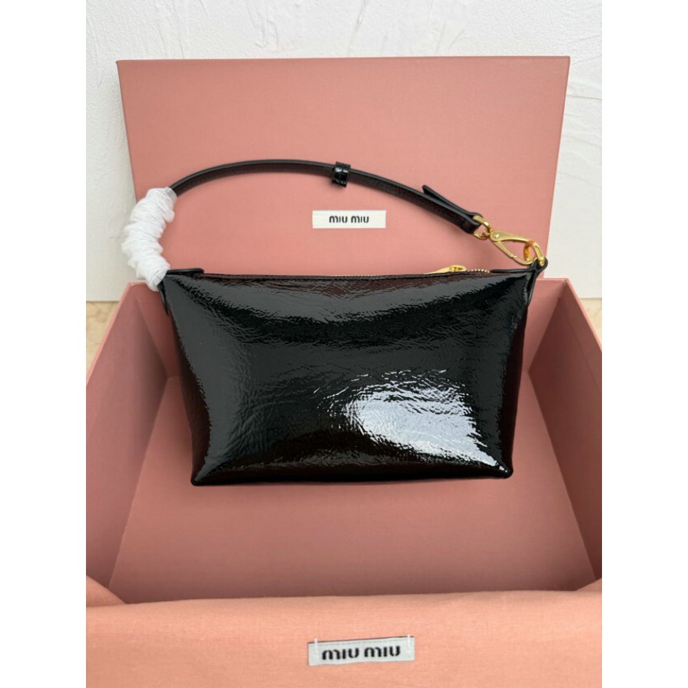 Miu Miu Naplak patent leather pouch 18.5x14x10cm Bags