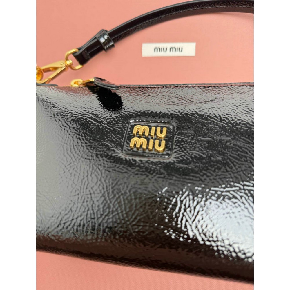 Miu Miu Naplak patent leather pouch 18.5x14x10cm Bags