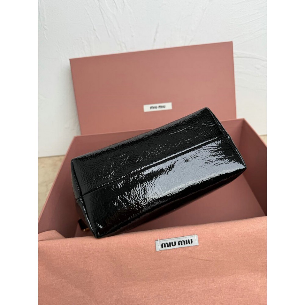 Miu Miu Naplak patent leather pouch 18.5x14x10cm Bags