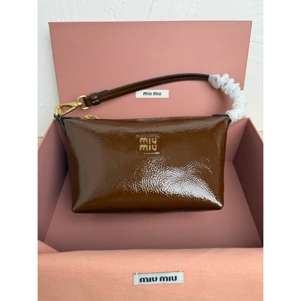 Miu Miu Naplak patent leather pouch 18.5x14x10cm Bags