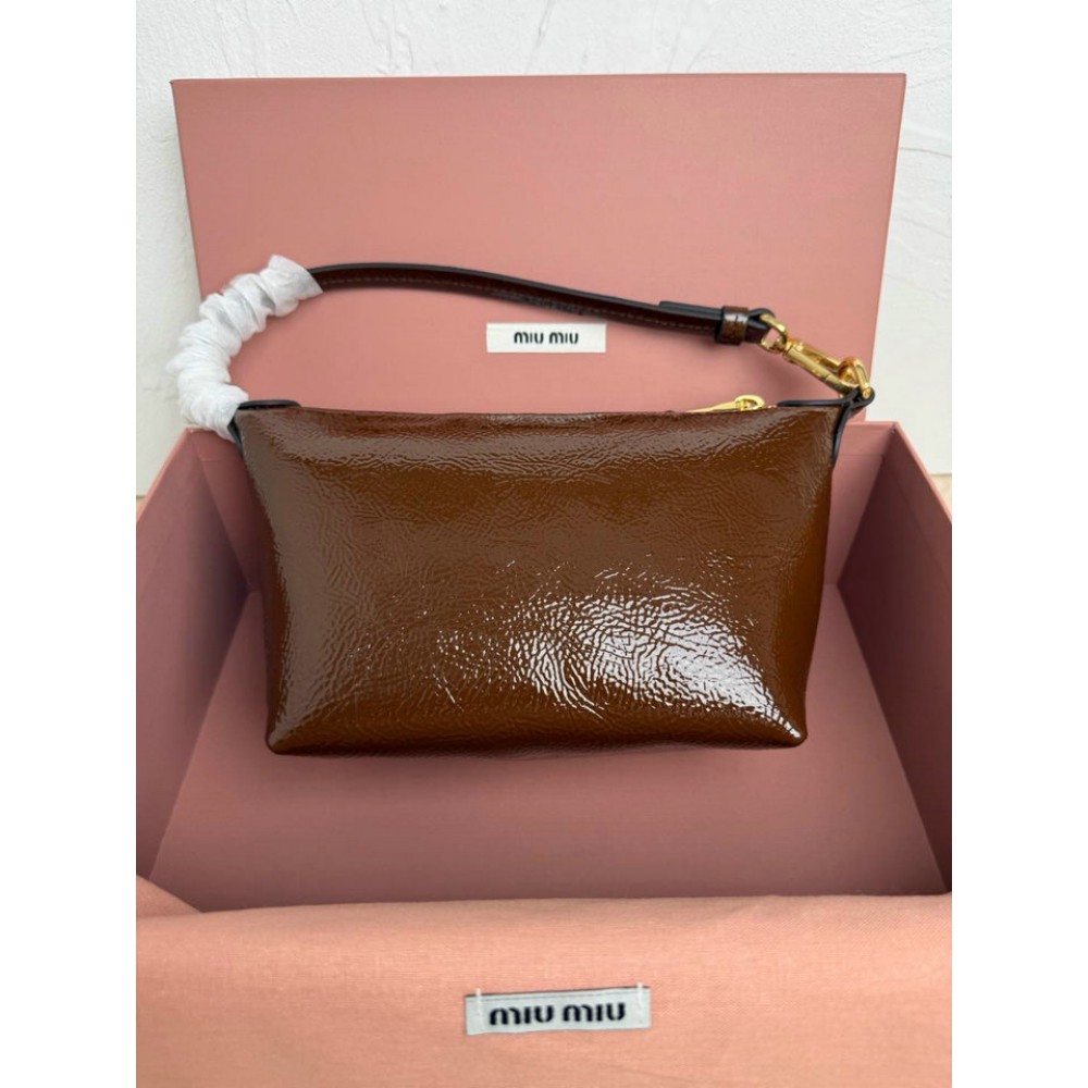 Miu Miu Naplak patent leather pouch 18.5x14x10cm Bags