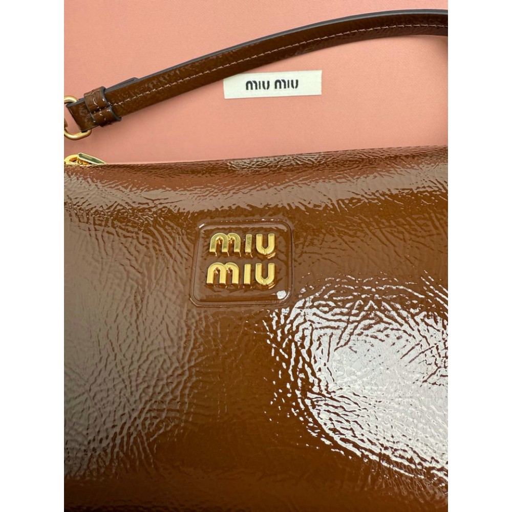 Miu Miu Naplak patent leather pouch 18.5x14x10cm Bags