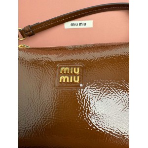 Miu Miu Naplak patent leather pouch 18.5x14x10cm Bags