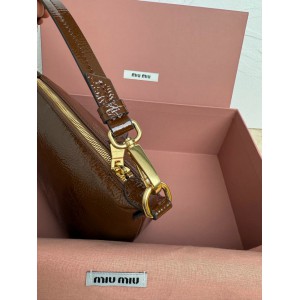 Miu Miu Naplak patent leather pouch 18.5x14x10cm Bags