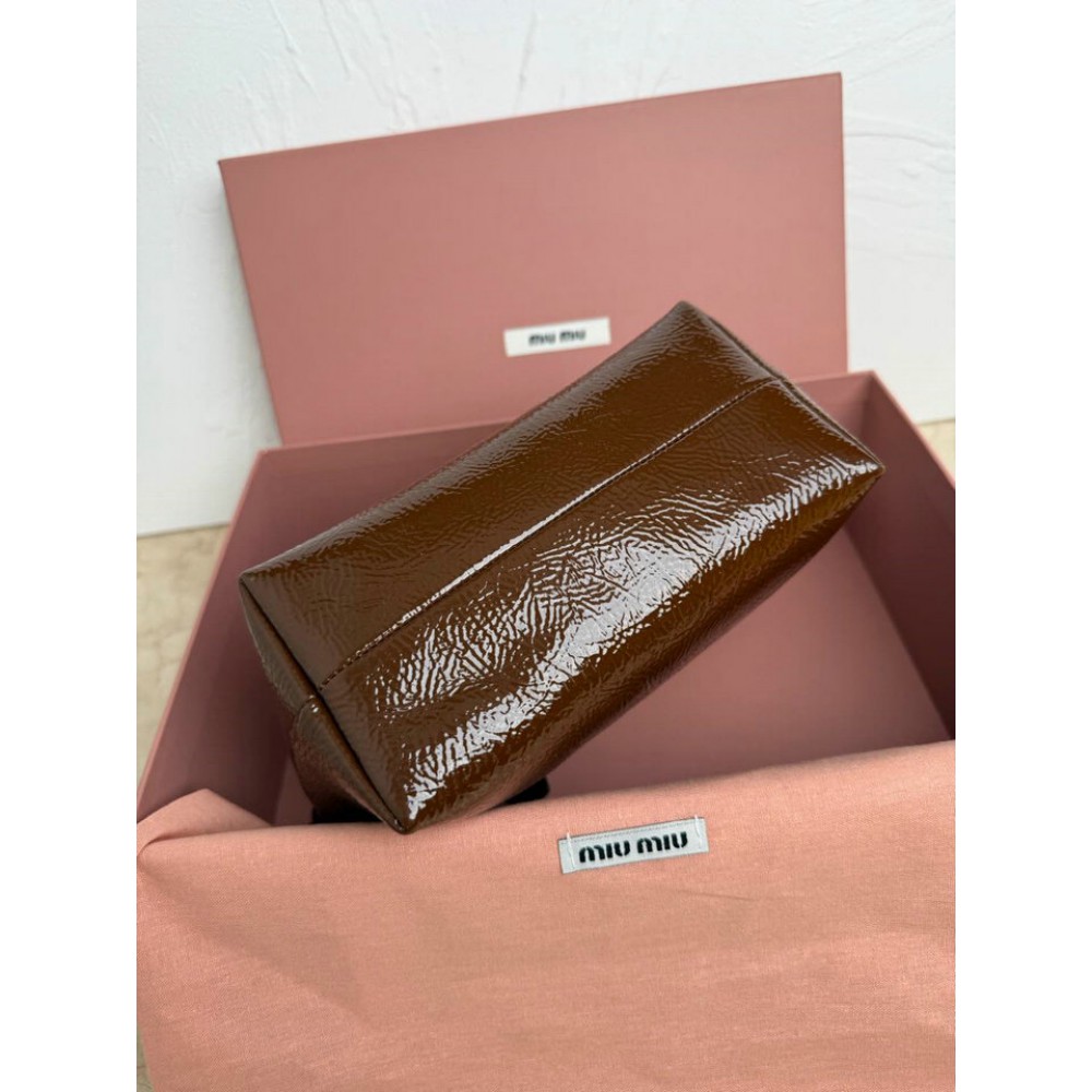Miu Miu Naplak patent leather pouch 18.5x14x10cm Bags