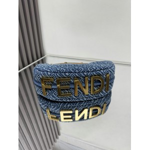 Fendi Grpahy medium 36x30x11cm 