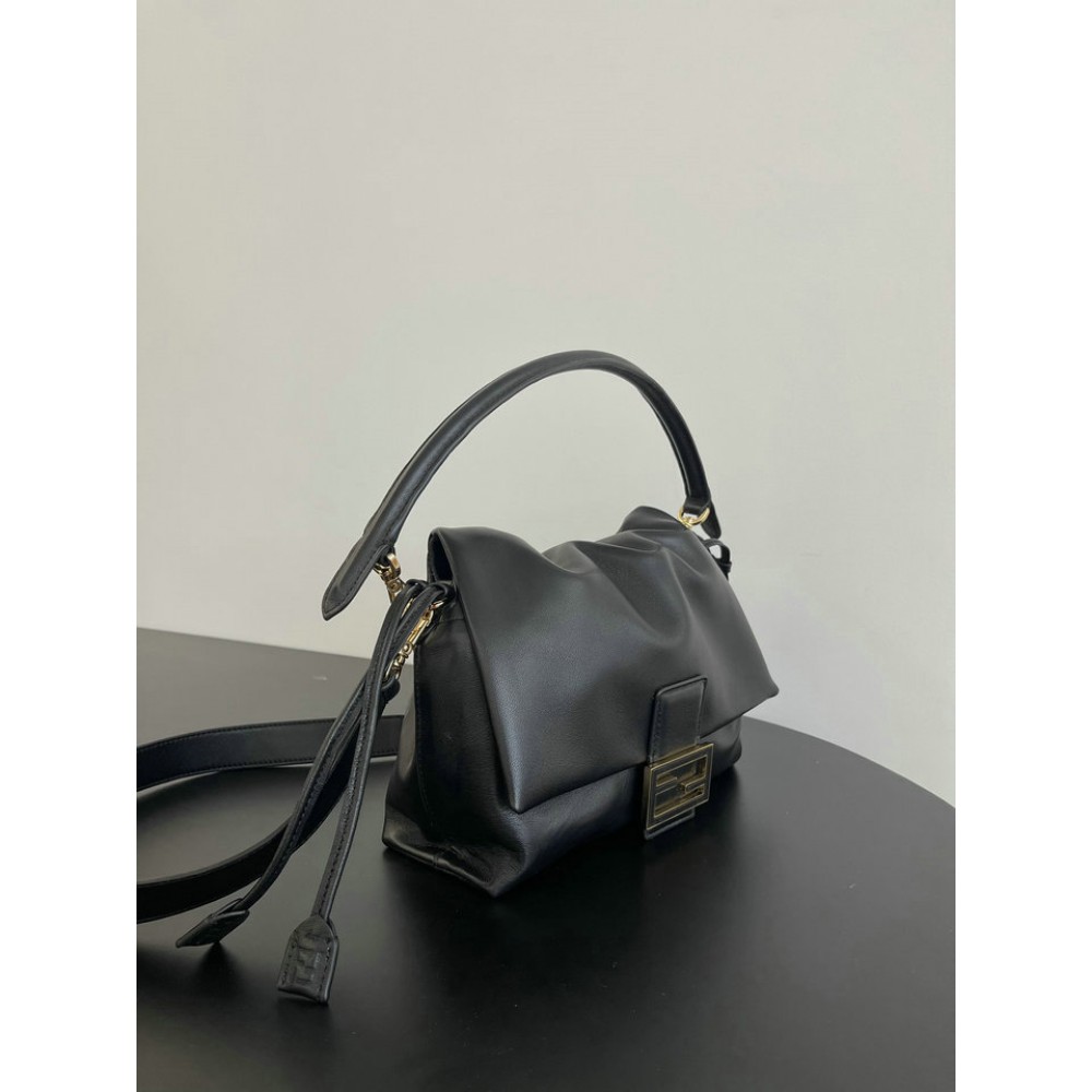 Fendi Mamma Baguette Medium 26.5x18x8.5cm Bags