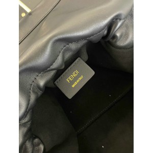 Fendi Mamma Baguette Large 31.5x12x22cm Bags