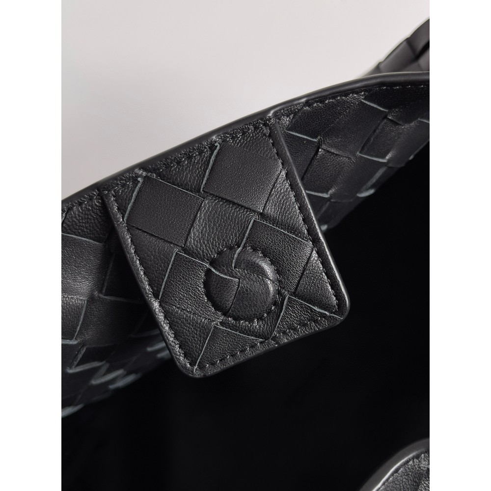 Bottega Veneta Large Parachute 30x26x20cm Bags