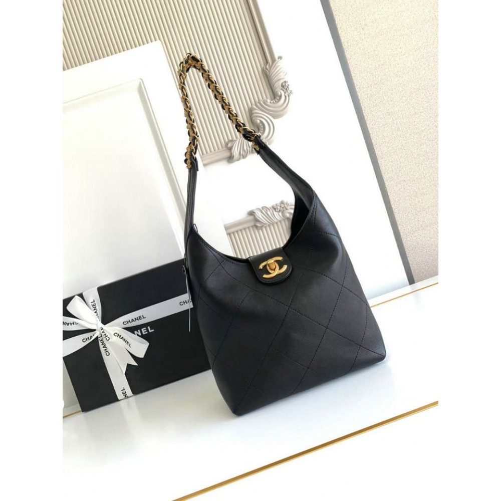 Chanel Large hobo bag 37x30x14cm Bags
