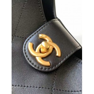 Chanel Large hobo bag 37x30x14cm Bags