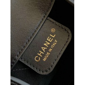 Chanel Large hobo bag 37x30x14cm Bags