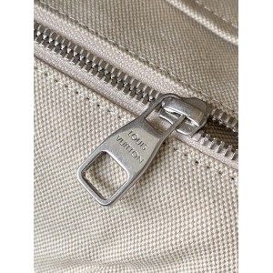 Lv Christopher MM M13863 38 x 44 x 12.5 cm 