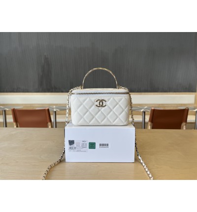 Chanel beauty bag 9.5x17x8cm