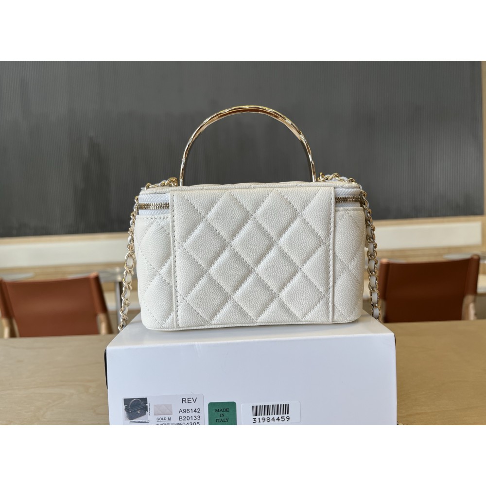 Chanel beauty bag 9.5x17x8cm Bags