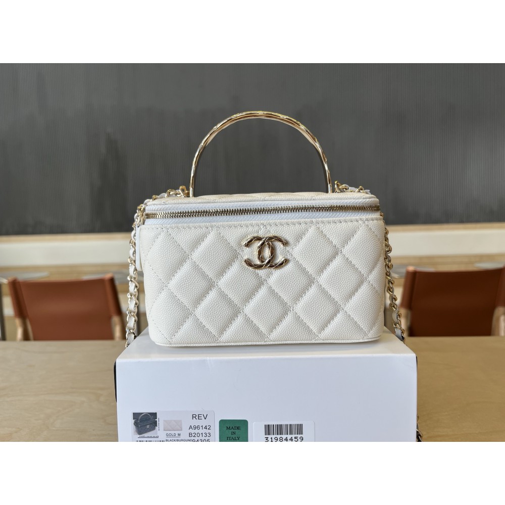 Chanel beauty bag 9.5x17x8cm Bags
