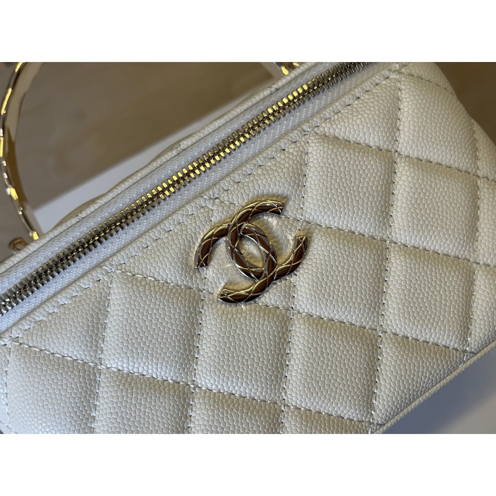 Chanel beauty bag 9.5x17x8cm Bags