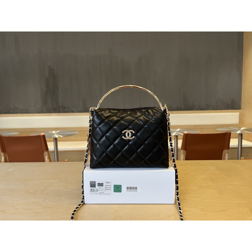 Chanel bucket pochette 19x14x7cm 