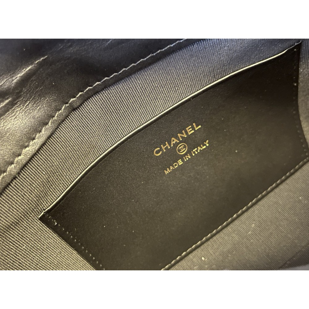 Chanel bucket pochette 19x14x7cm 