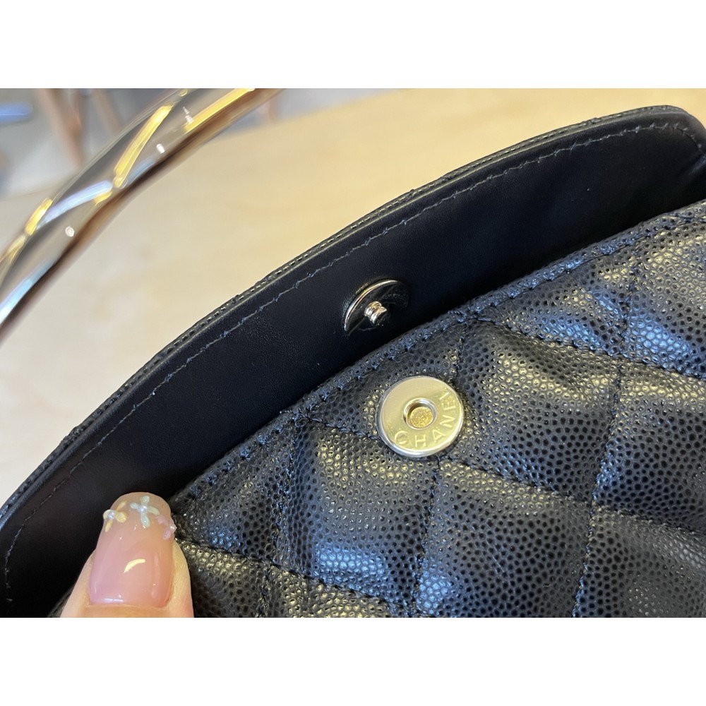 Chanel bucket pochette 19x14x7cm 