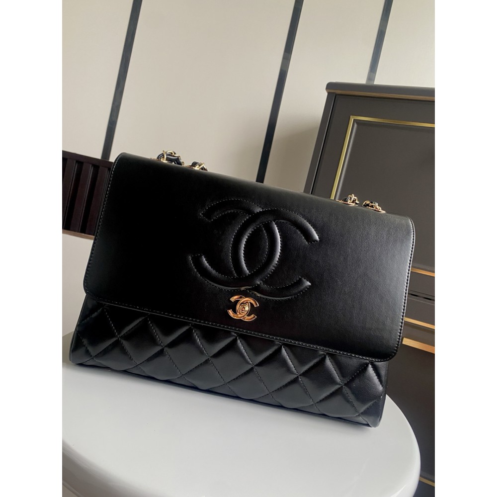 Classic Flap Bag 1983 33x24x10cm 