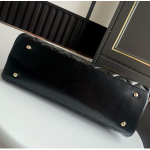 Classic Flap Bag 1983 33x24x10cm 