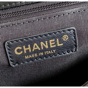 Classic Flap Bag 1983 33x24x10cm 