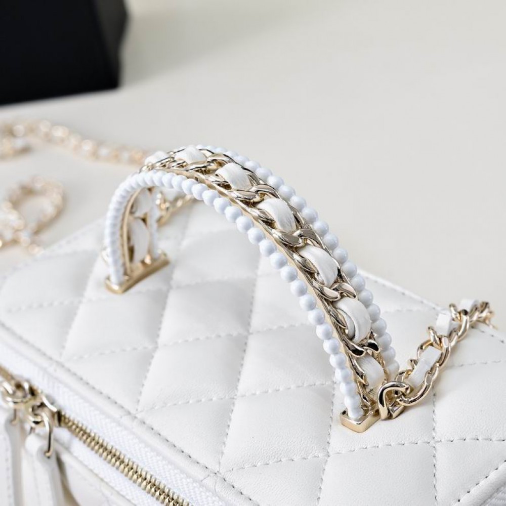 Chanel beauty bag 9.5x17x8cm Bags