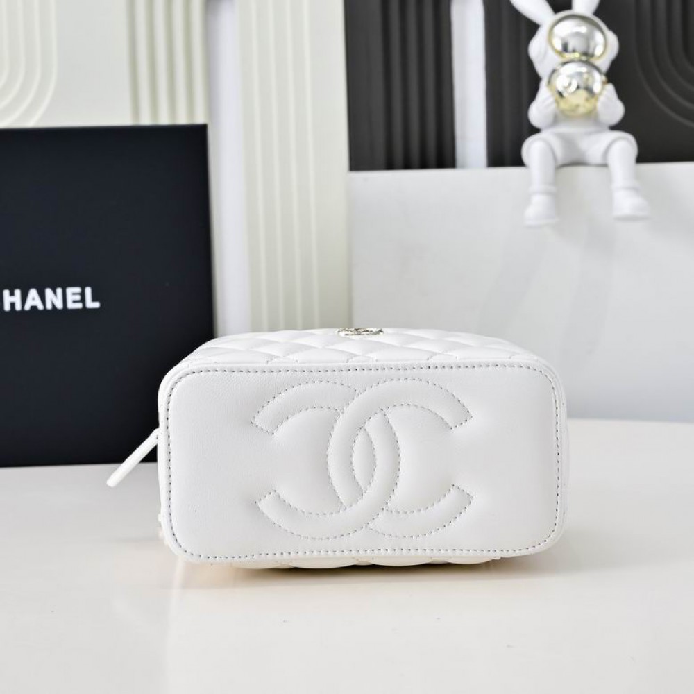 Chanel beauty bag 9.5x17x8cm Bags