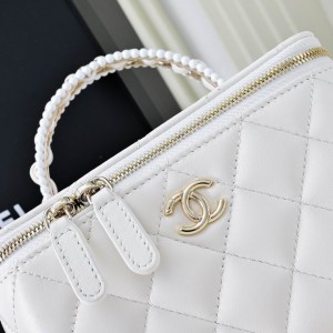 Chanel beauty bag 9.5x17x8cm Bags