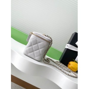Chanel beauty bag 9.5x17x8cm Bags