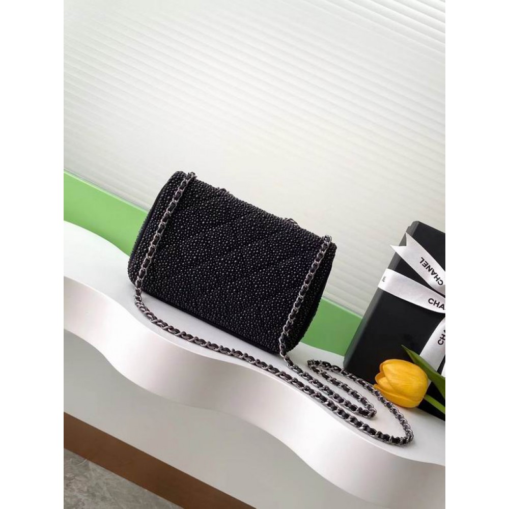 Chanel classic flap bag small size 20x14x8cm Bags