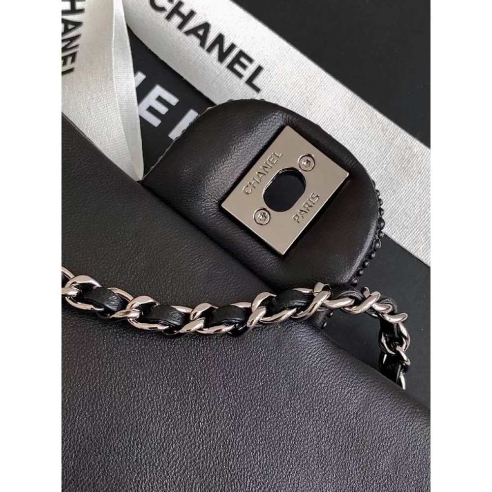Chanel classic flap bag small size 20x14x8cm Bags