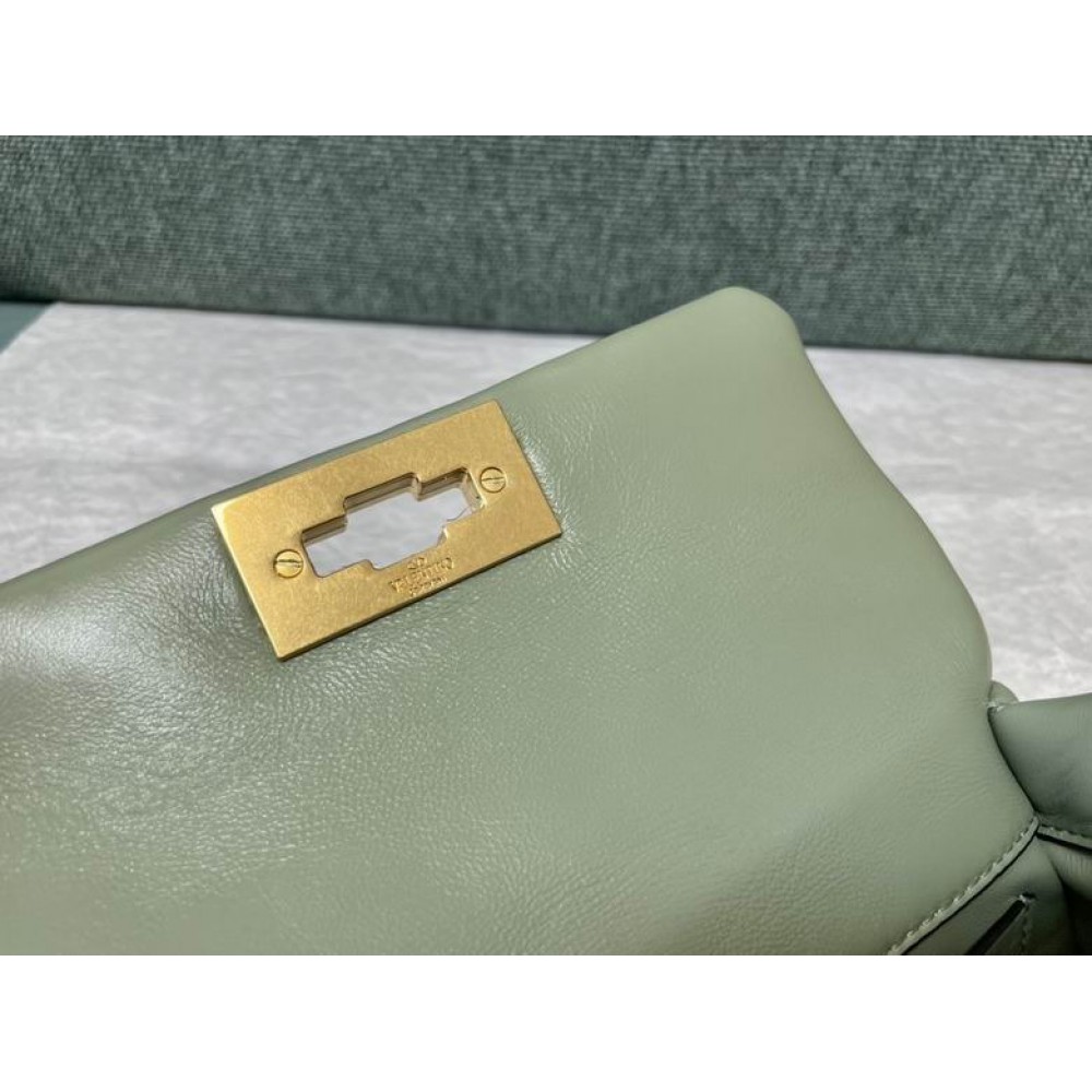 Valentino Roman stud bag 19x13cm  