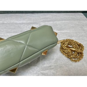 Valentino Roman stud bag 19x13cm  