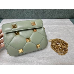 Valentino Roman stud bag 19x13cm  