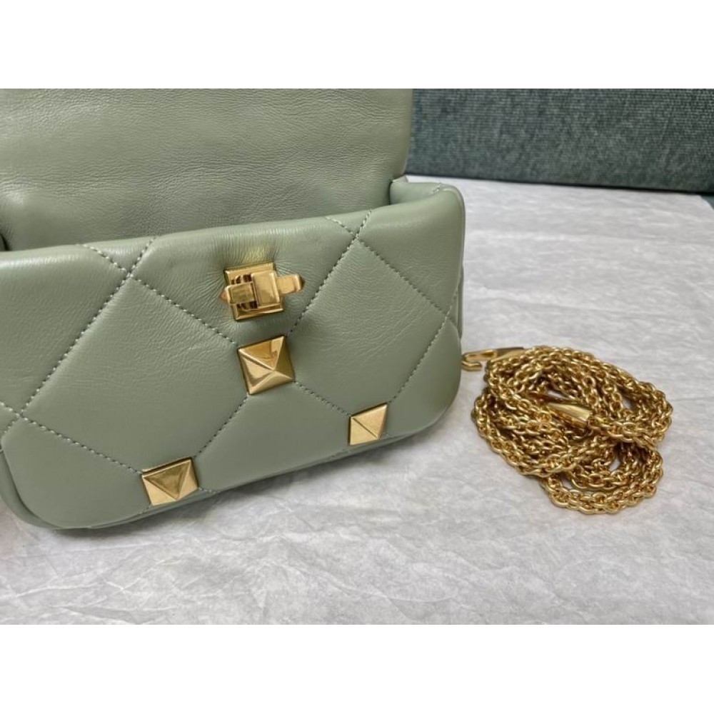Valentino Roman stud bag 19x13cm  