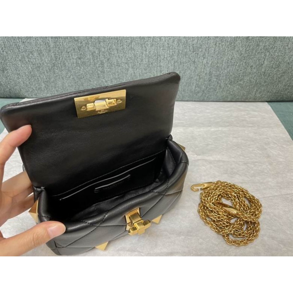 Valentino Roman stud bag 19x13cm  