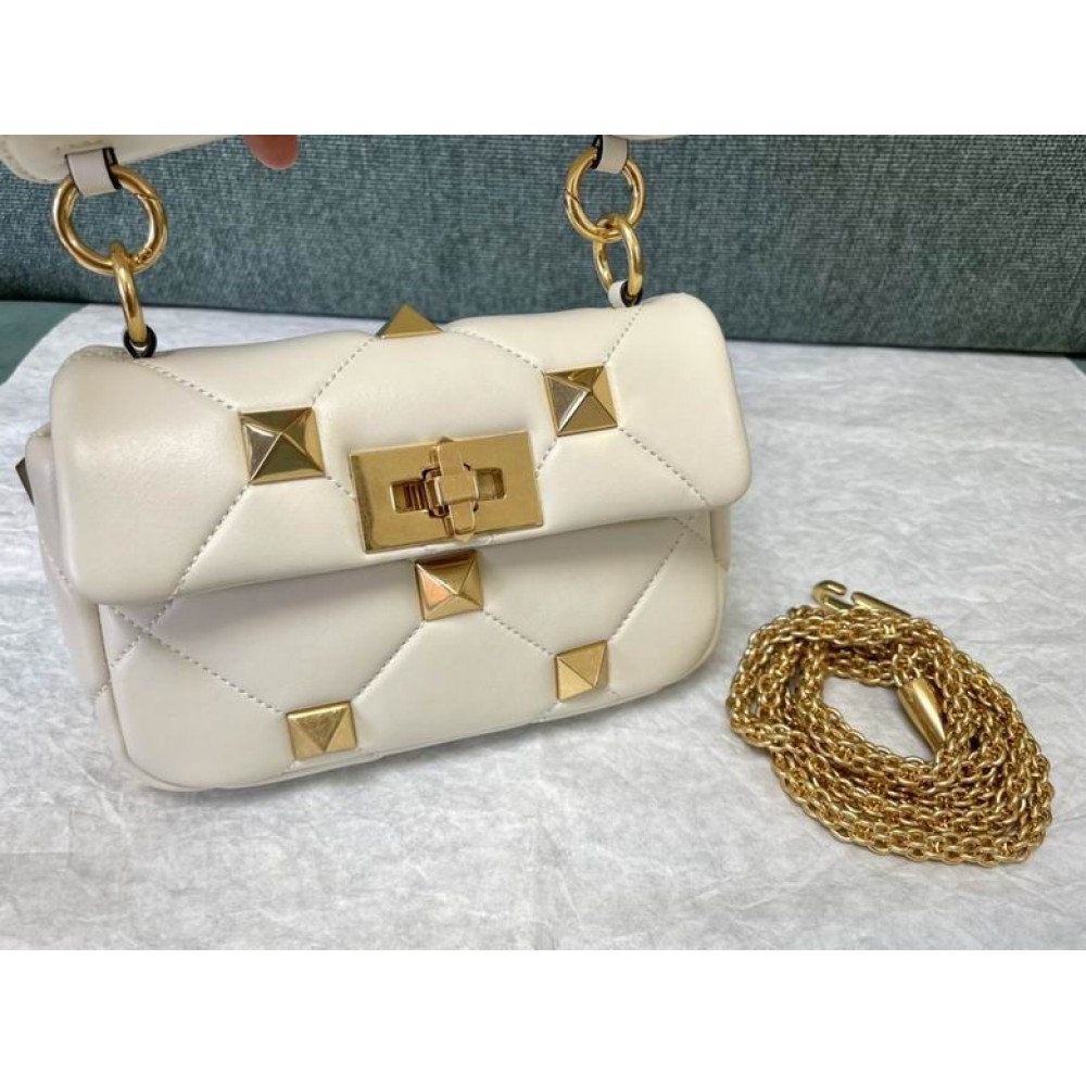 Valentino Roman stud bag 19x13cm  