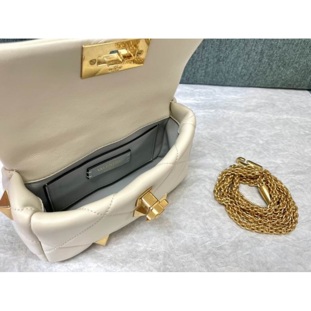 Valentino Roman stud bag 19x13cm  