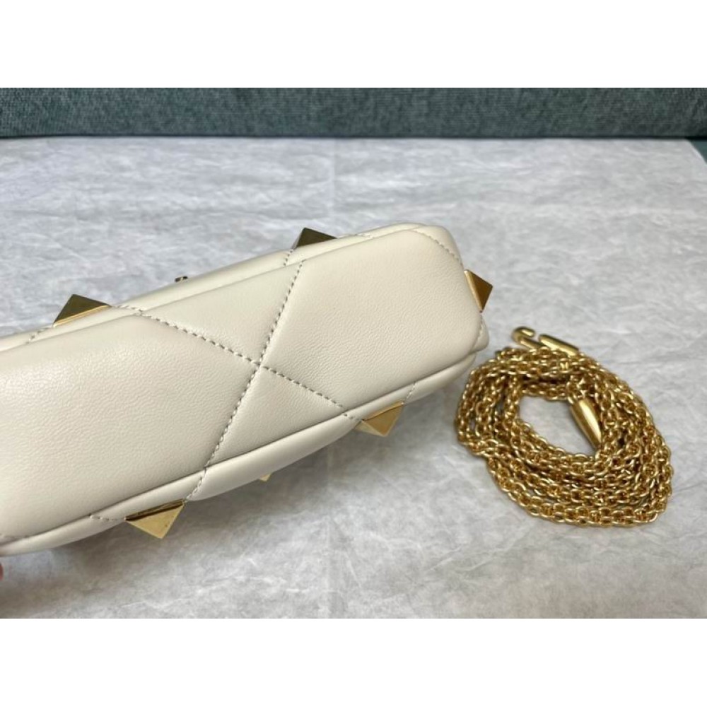 Valentino Roman stud bag 19x13cm  