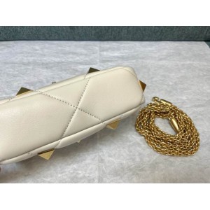 Valentino Roman stud bag 19x13cm  