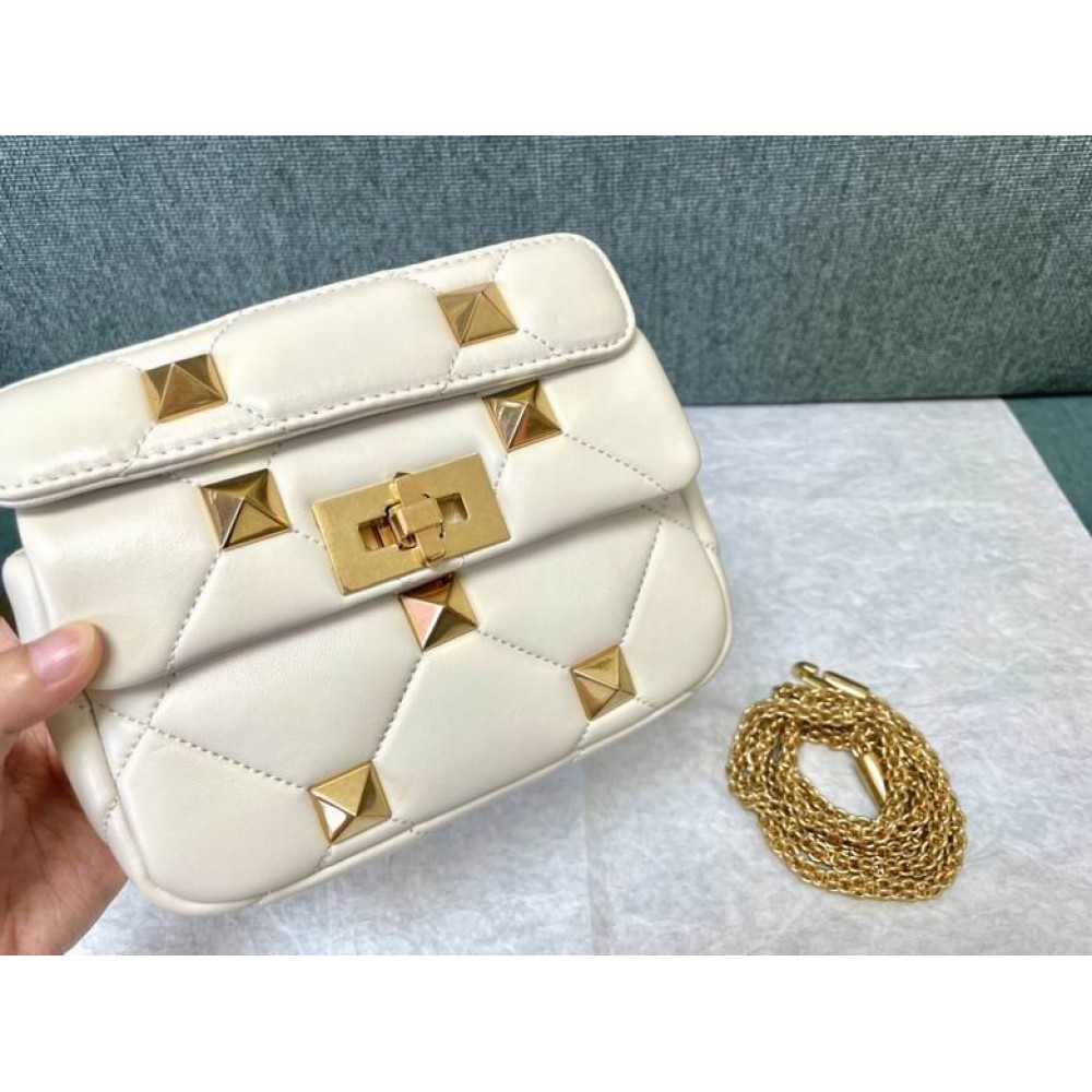 Valentino Roman stud bag 19x13cm  