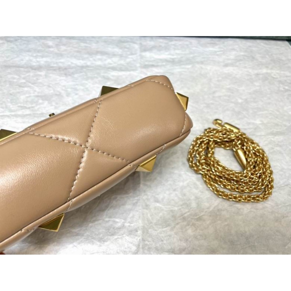 Valentino Roman stud bag 19x13cm  