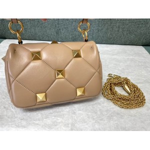 Valentino Roman stud bag 19x13cm  