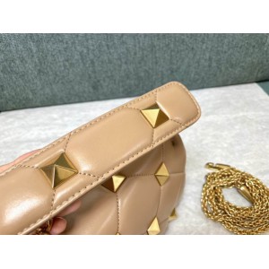 Valentino Roman stud bag 19x13cm  