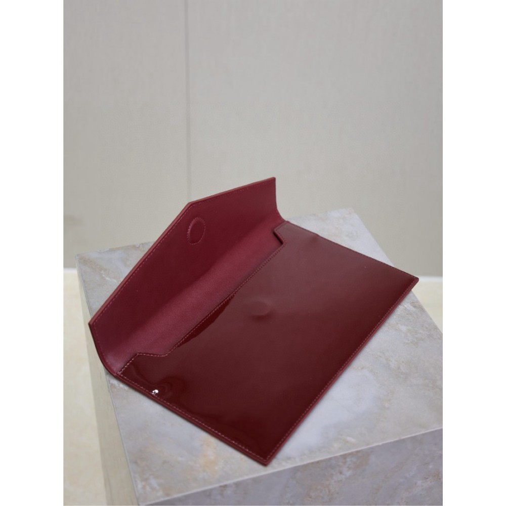 Ysl UPTOWN pouch in grain de poudre leather 27 x 16 x 2 CM 