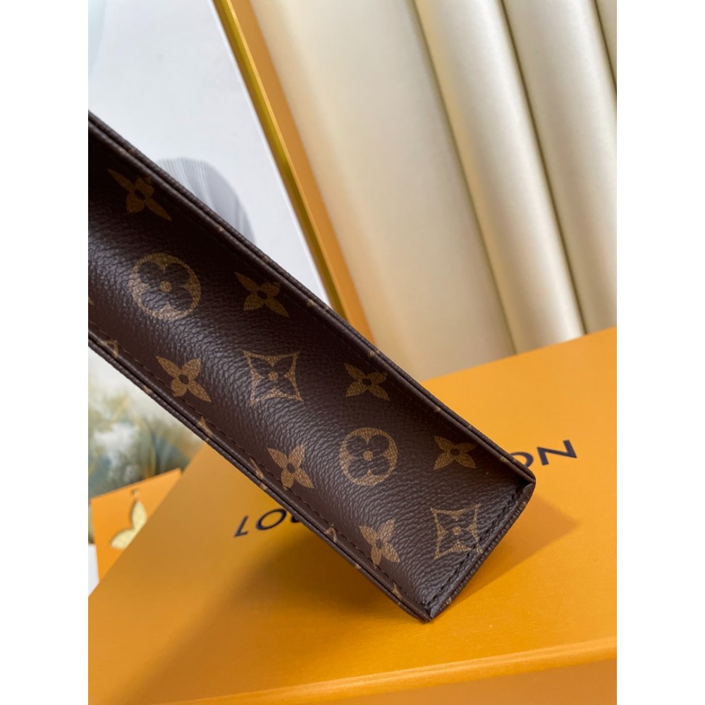 Lv Toiletry pouch N47542 26x20x6cm Bags